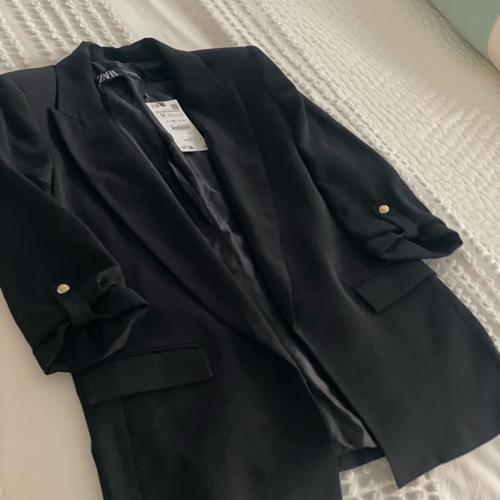 Zara Women's Rolled Sleeve Black Blazer